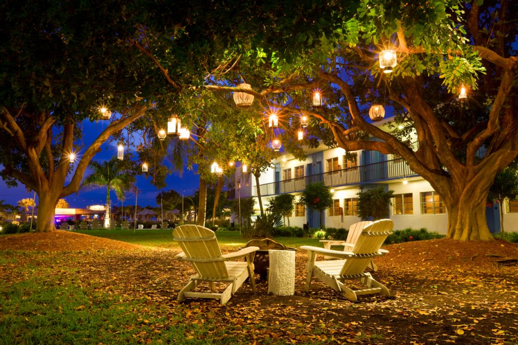 Summer Resort Garden Lanterns